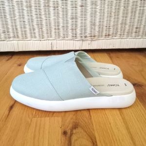 Tom's Aqua Marshmallow Mules